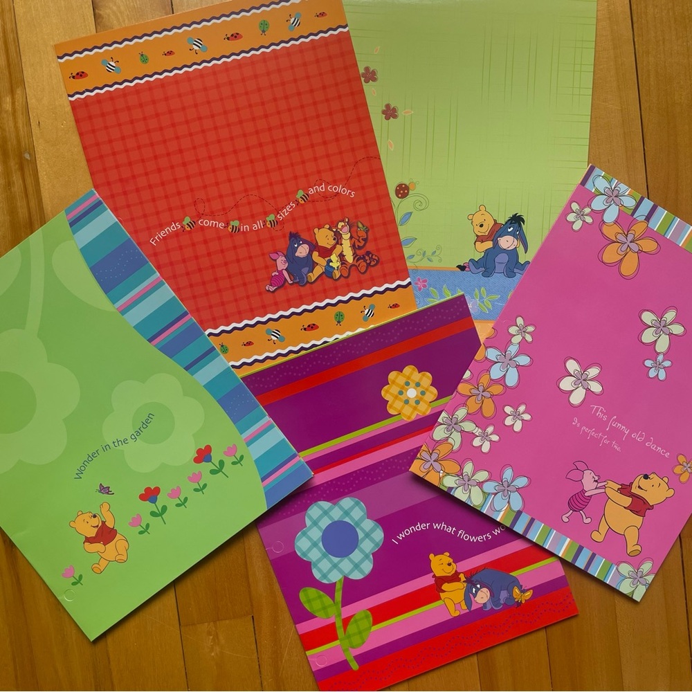 5 x NEW Disney Winnie the Pooh Unpunched Two Pocket Folders School Supplies